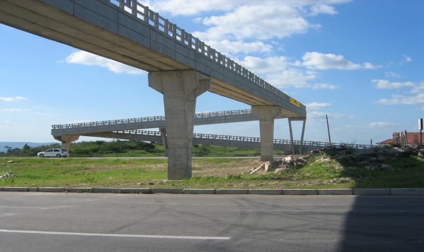 Passarela sobre a BR-232
